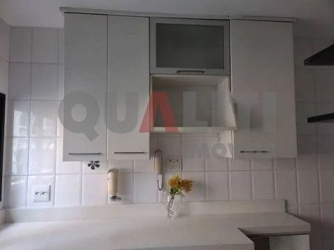 Apartamento com 2 dormitórios sendo 1 suíte para venda na Vila Olímpia