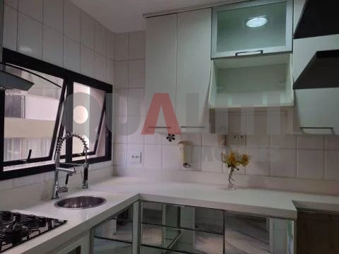 Apartamento com 2 dormitórios sendo 1 suíte para venda na Vila Olímpia
