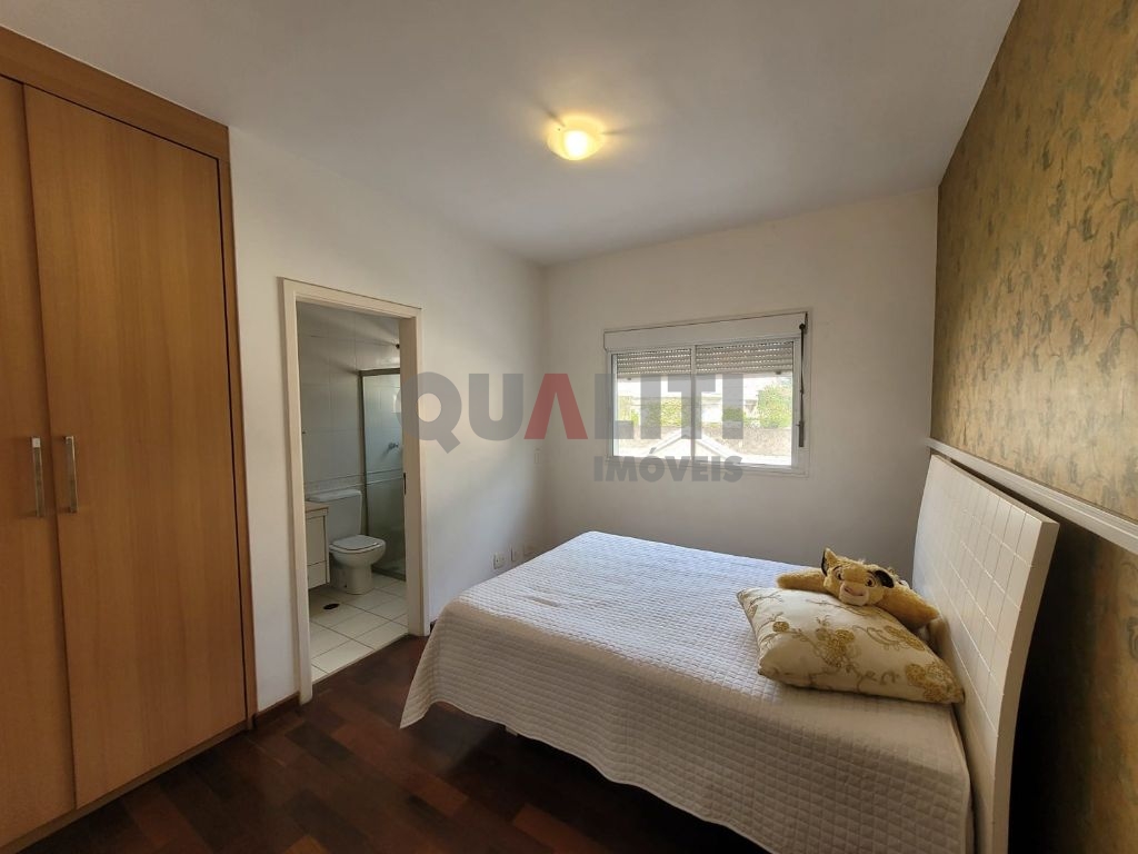 Casa em condomínio fechado, para venda e locação no Alto da Boa Vista.