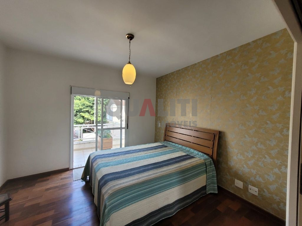 Casa em condomínio fechado, para venda e locação no Alto da Boa Vista.