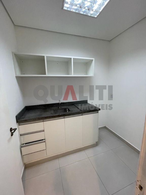 Loja de alto padrão para locação com 260m², 4 banheiros, 2 c
