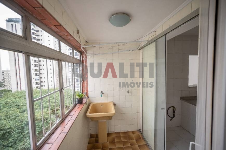 Apartamento para Venda em Moema, 58 m², 2 quartos, 1 vaga e lazer.