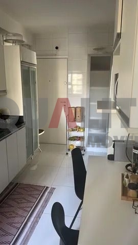 Apartamento com 120 m², living ampliado, varanda gourmet ampla, 3 dormitórios para venda, condomínio muito procurado na Vila Olímpia