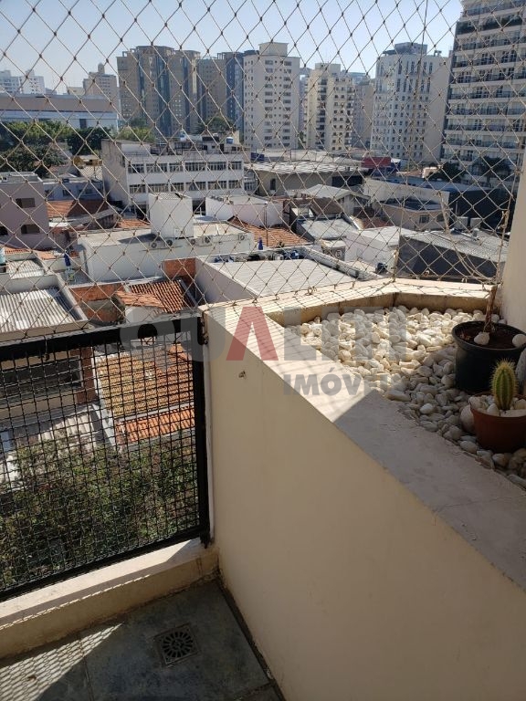 Apartamento para venda em Moema, próximo ao Metrô, com 1 dormitório, terraço, 1 vaga, lazer e condomínio baixo, oportunidade!