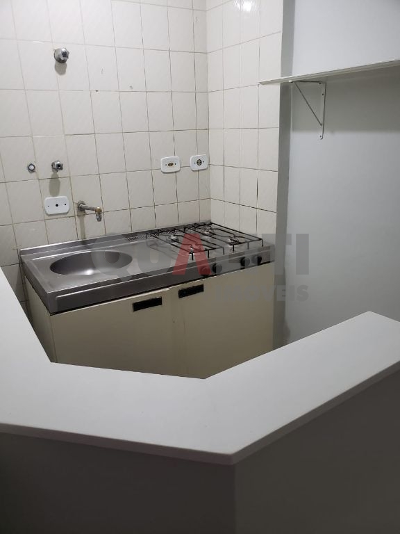 Apartamento semi-mobiliado para locação em moema, próximo ao