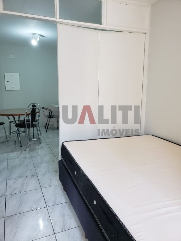 Apartamento semi-mobiliado para locação em moema, próximo ao