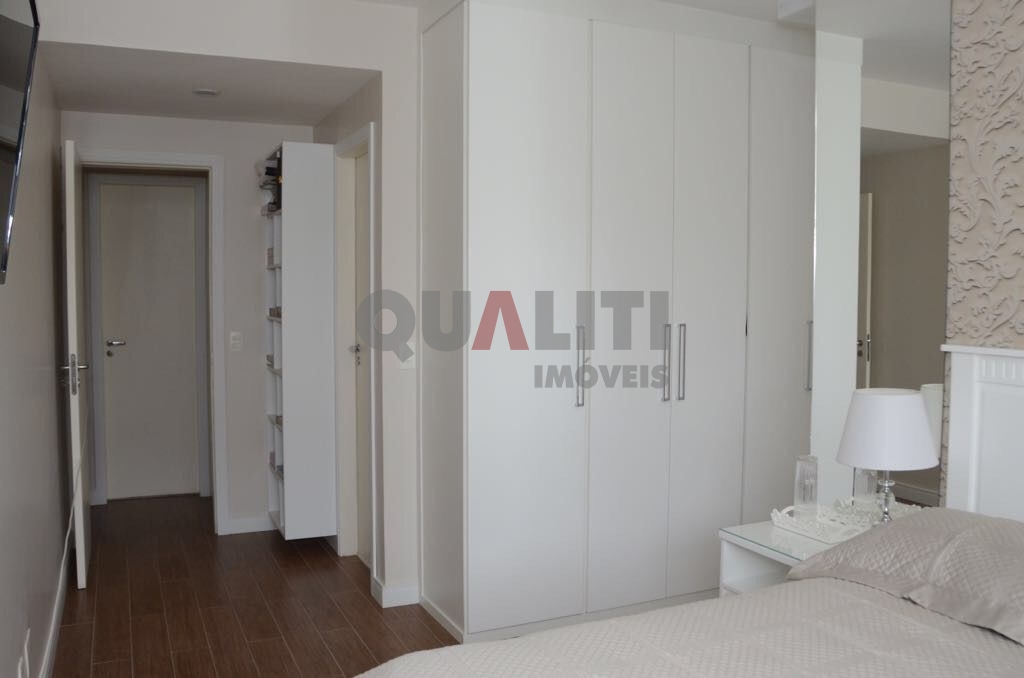 Apartamento com 94 m² para Venda, 2 quartos, 1 suíte, closet, varanda envidraçada e 2 vagas no Brooklin