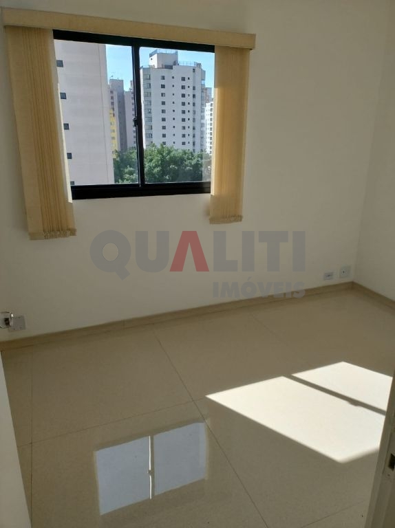 Apartamento para venda em Moema, excelente localização próximo do Metrô e do Shopping, com 1 dormitório, 1 vaga e lazer, oportunidade!