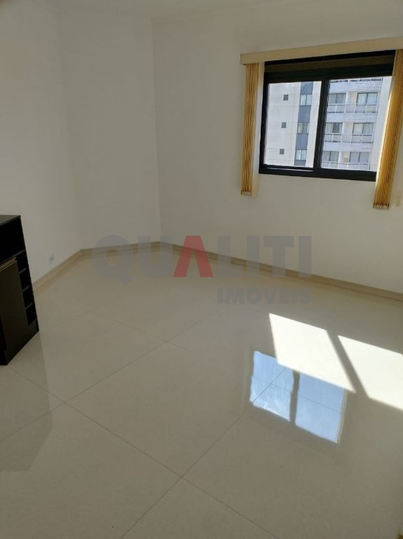 Apartamento para venda em Moema, excelente localização próximo do Metrô e do Shopping, com 1 dormitório, 1 vaga e lazer, oportunidade!