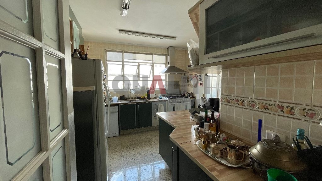 Apartamento alto padrão para Locação, com 222 m², 3 quartos, 3 suítes, 2 vagas no Jardim Paulistano