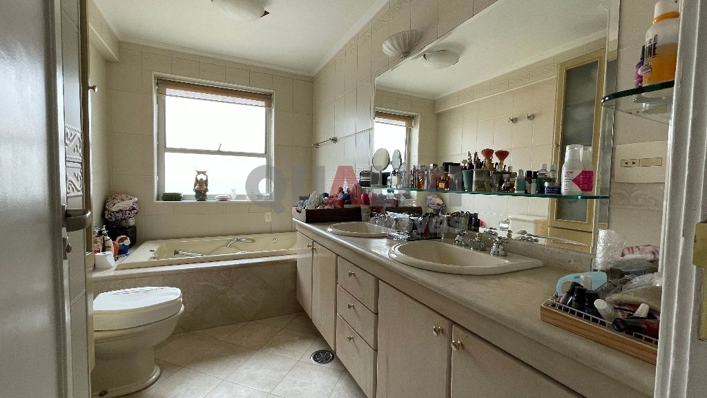 Apartamento alto padrão para Locação, com 222 m², 3 quartos, 3 suítes, 2 vagas no Jardim Paulistano