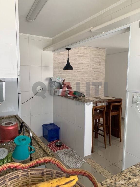Apartamento reformado com 2 dormitórios e 1 vaga para venda na Vila Olímpia