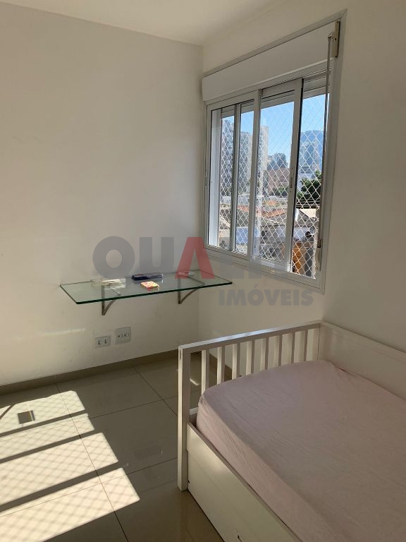 Apartamento reformado com 2 dormitórios e 1 vaga para venda na Vila Olímpia