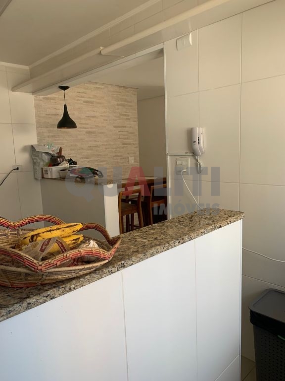 Apartamento reformado com 2 dormitórios e 1 vaga para venda na Vila Olímpia