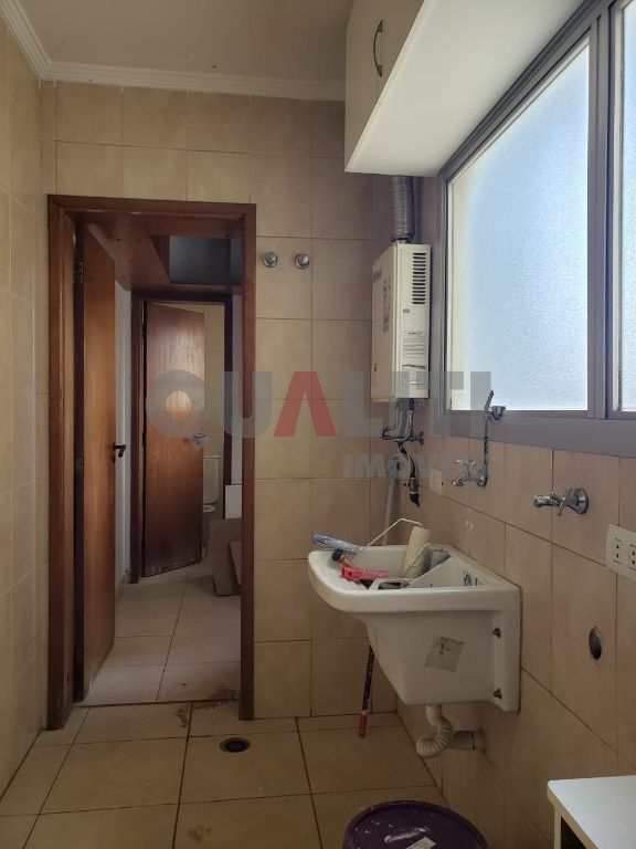 Apartamento locação em Moema com 93 m², 3 dormitórios sendo 1 suíte, 2 vagas, terraço, andar alto, lazer, oportunidade!!