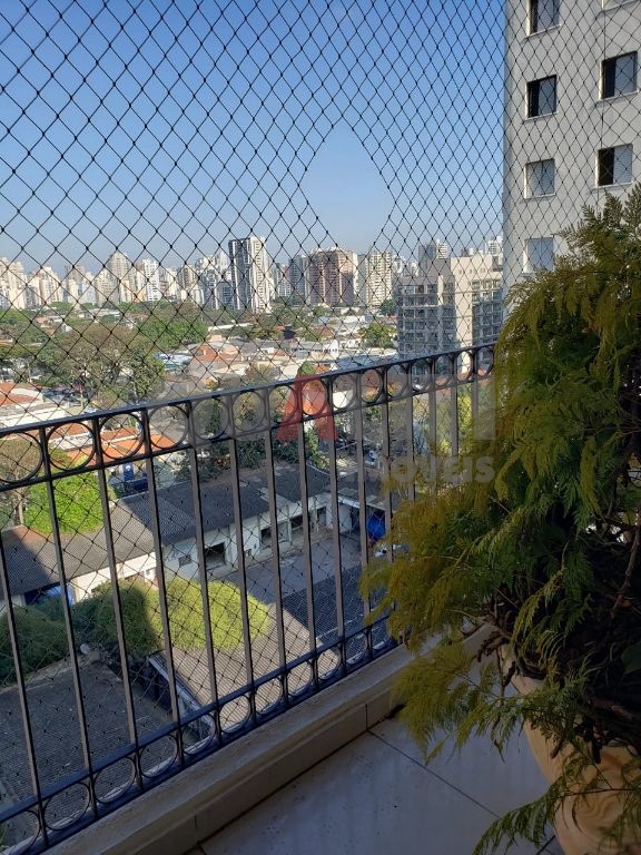 Apartamento locação em Moema com 93 m², 3 dormitórios sendo 1 suíte, 2 vagas, terraço, andar alto, lazer, oportunidade!!