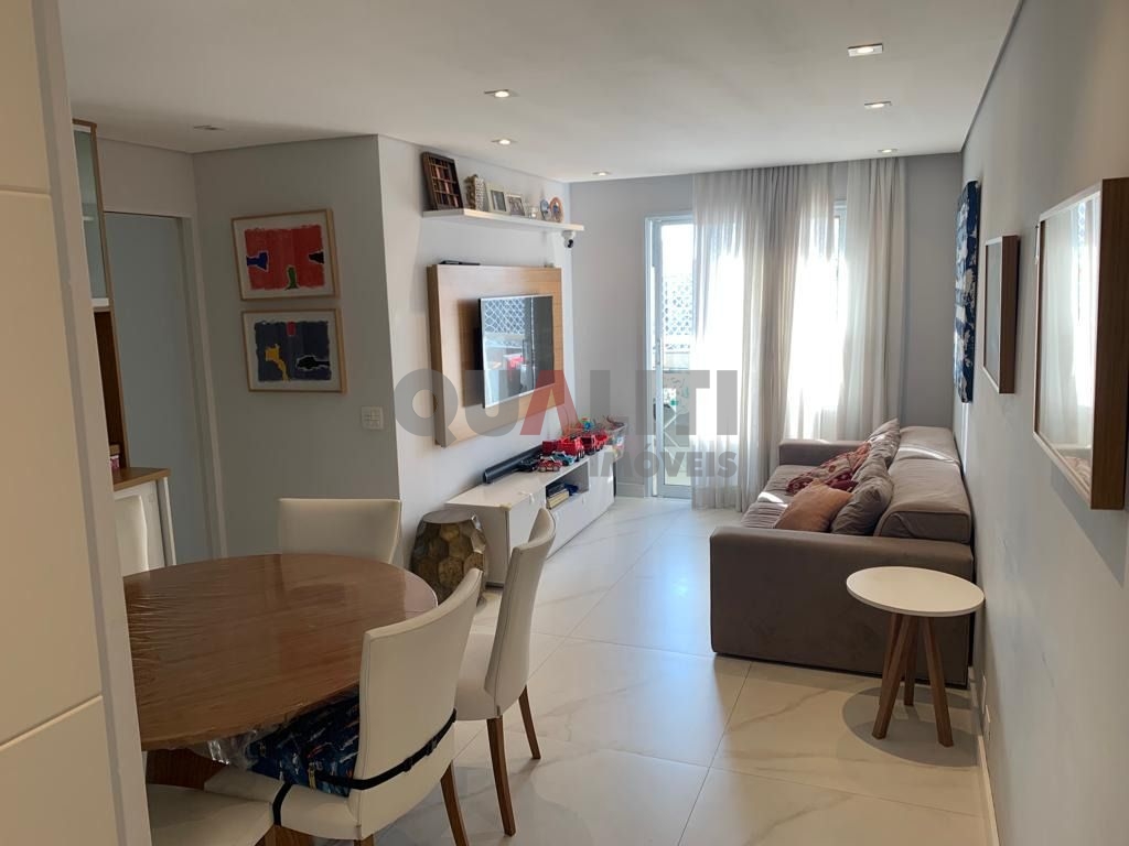 Apartamento para venda todo reformado com 80m², 2 quartos, 1 suíte e 2 vagas em Moema Índios