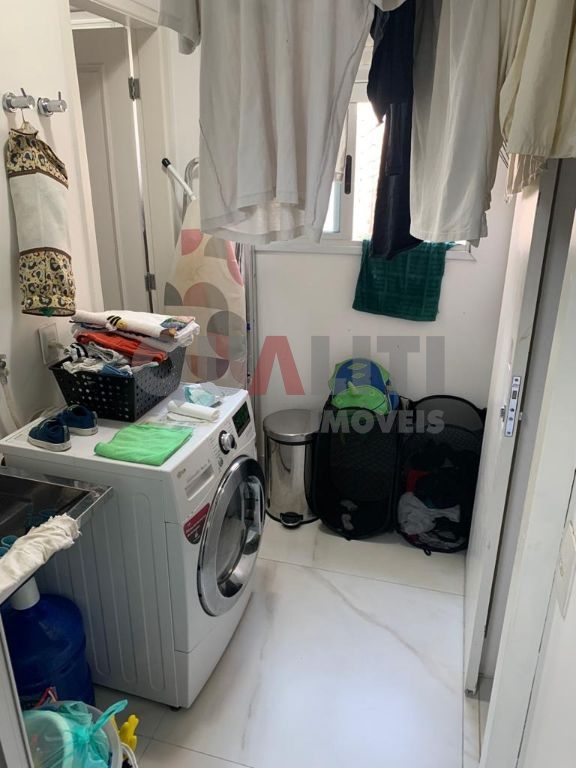 Apartamento para venda todo reformado com 80m², 2 quartos, 1 suíte e 2 vagas em Moema Índios