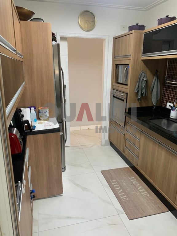Apartamento para venda todo reformado com 80m², 2 quartos, 1 suíte e 2 vagas em Moema Índios