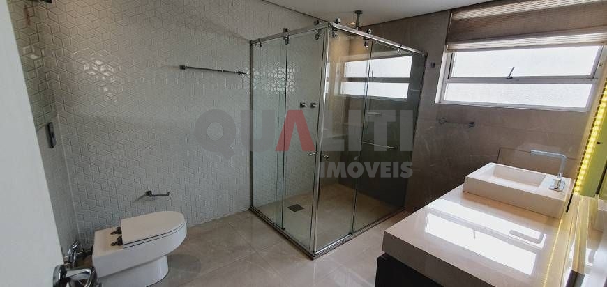 Excelente apartamento no Jardim Paulista para Venda com 251m², 3 quartos, suíte master, closet e 2 vagas de garagem.