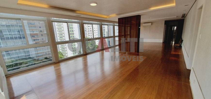 Excelente apartamento no Jardim Paulista para Venda com 251m², 3 quartos, suíte master, closet e 2 vagas de garagem.