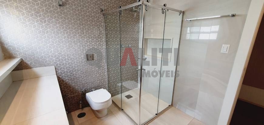 Excelente apartamento no Jardim Paulista para Venda com 251m², 3 quartos, suíte master, closet e 2 vagas de garagem.