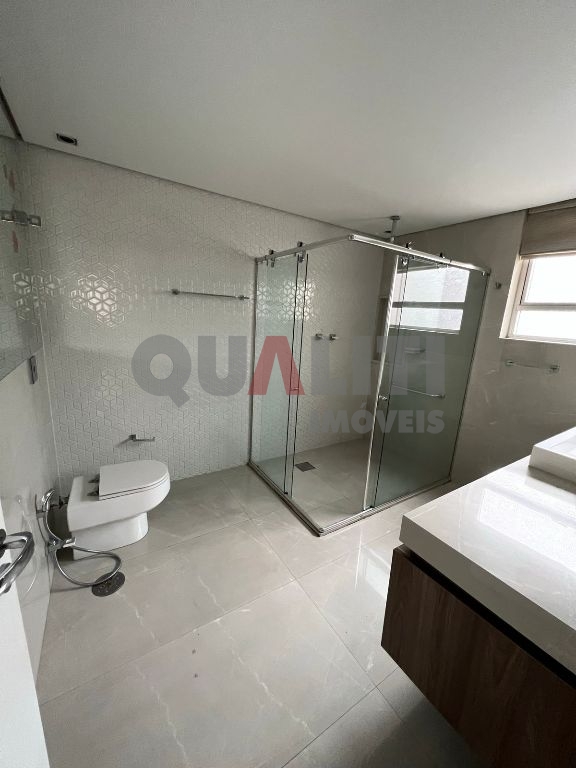 Excelente apartamento no Jardim Paulista para Venda com 251m², 3 quartos, suíte master, closet e 2 vagas de garagem.