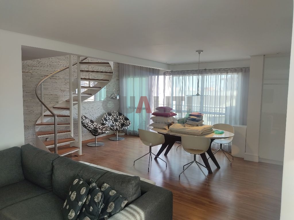 Apartamento mobiliado para locação com 104 m² em Moema próximo ao Parque Ibirapuera