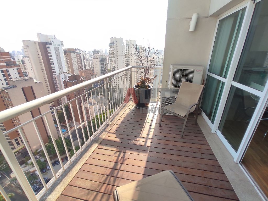 Apartamento mobiliado para locação com 104 m² em Moema próximo ao Parque Ibirapuera