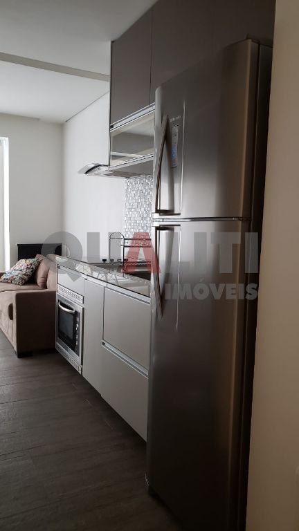 Apartamento mobiliado moderno no Brooklin Novo, com 1 dormitório, 1 vaga de garagem, depósito e lazer completo.