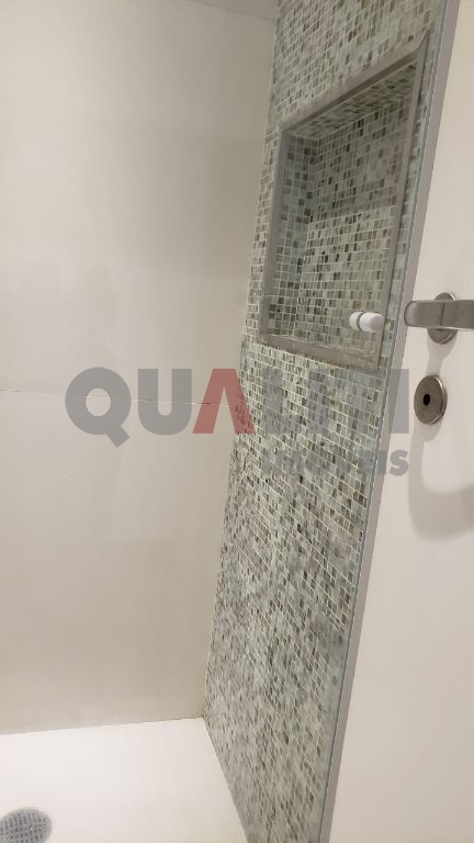 Apartamento mobiliado moderno no Brooklin Novo, com 1 dormitório, 1 vaga de garagem, depósito e lazer completo.