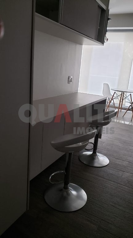 Apartamento mobiliado moderno no Brooklin Novo, com 1 dormitório, 1 vaga de garagem, depósito e lazer completo.
