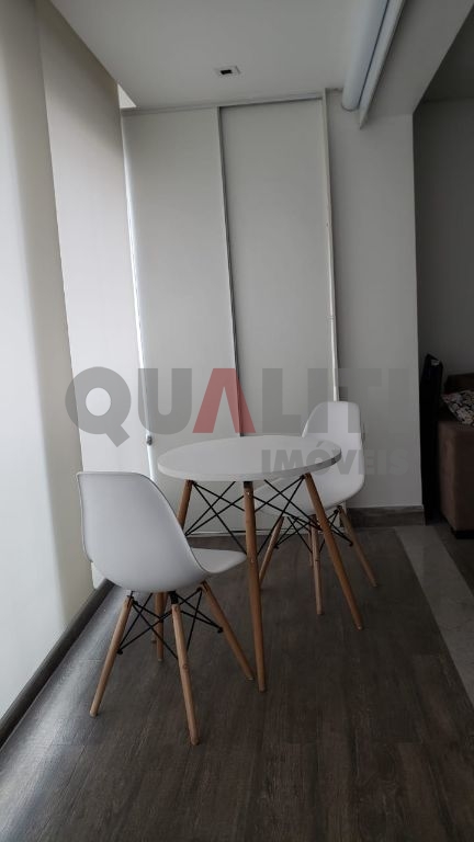 Apartamento mobiliado moderno no Brooklin Novo, com 1 dormitório, 1 vaga de garagem, depósito e lazer completo.