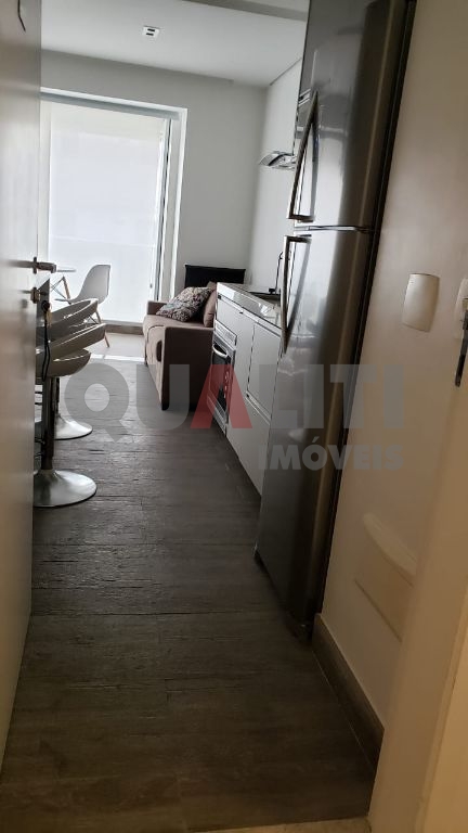 Apartamento mobiliado moderno no Brooklin Novo, com 1 dormitório, 1 vaga de garagem, depósito e lazer completo.