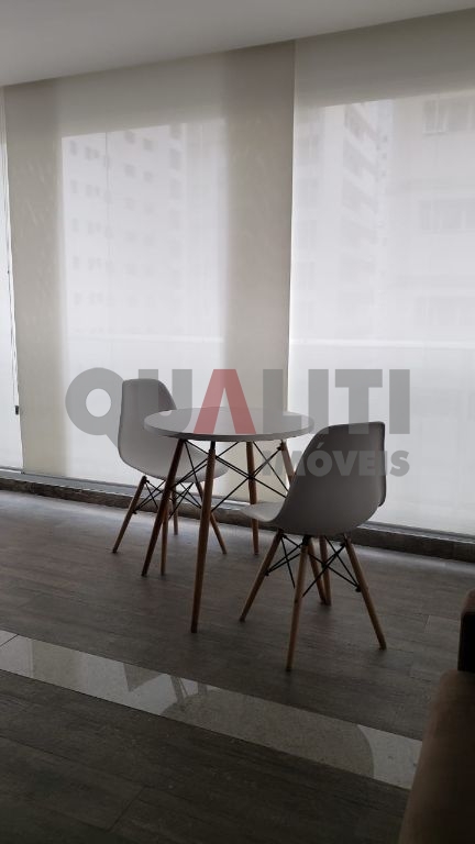 Apartamento mobiliado moderno no Brooklin Novo, com 1 dormitório, 1 vaga de garagem, depósito e lazer completo.