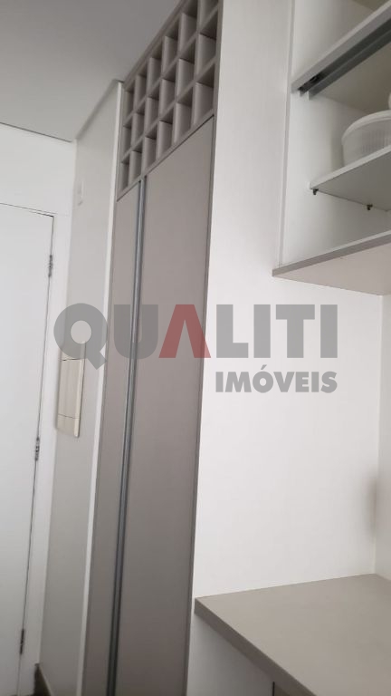 Apartamento mobiliado moderno no Brooklin Novo, com 1 dormitório, 1 vaga de garagem, depósito e lazer completo.