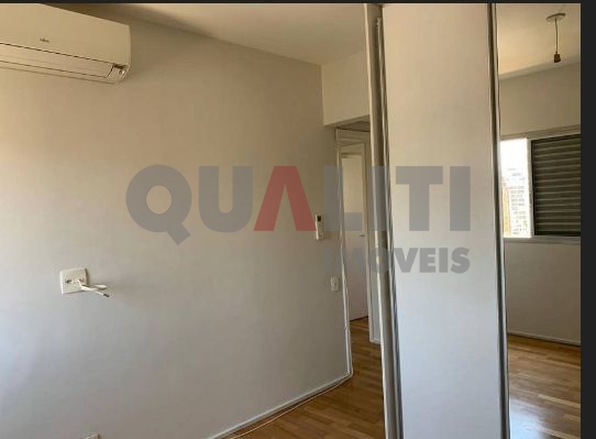 Apartamento para Venda com 76 m², 3 quartos e 2 banheiros em Moema