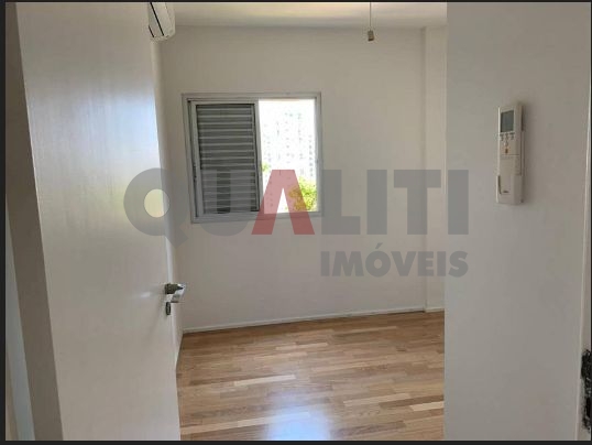 Apartamento para Venda com 76 m², 3 quartos e 2 banheiros em Moema