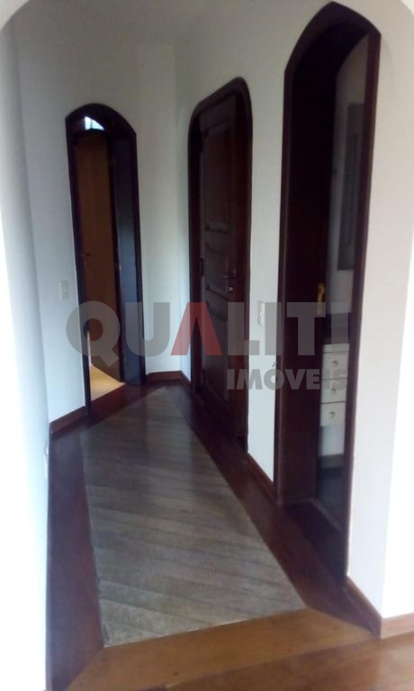 Apartamento com 280m² para Locação e Venda de alto padrão em Moema 4 quartos, 3 suítes, 4 vagas e piscina individual no apartamento.
