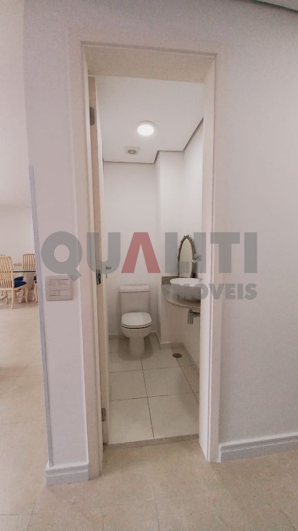 Apartamento com 123 m², 3 quartos , 1 suíte, varanda gourmet, em Condomínio Club para venda no Campo Belo