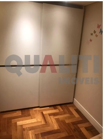 Venda de apartamento luxuoso em Moema Índios com 204 m², 4 quartos, 3 suítes, varanda gourmet e 3 vagas de garagem