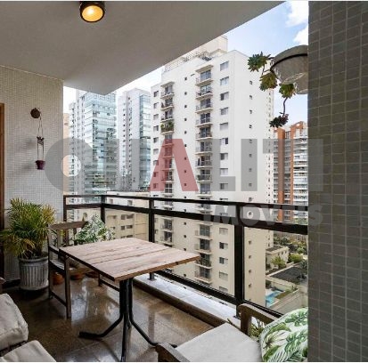 Apartamento para Venda com 125 m², 3 Quartos, 1 suíte, 2 vagas, varanda em Moema Índios.