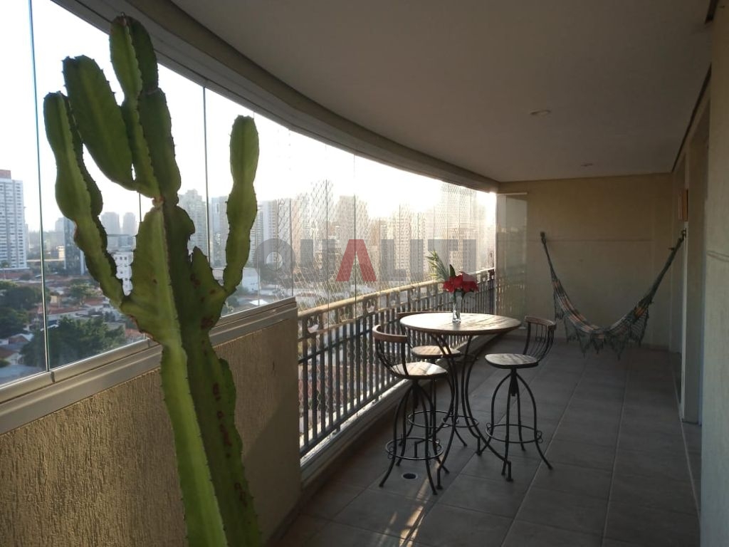Apartamento para locação e Venda no Brooklin em Edifício Moderno com 172 m², 3 suítes, terraço, andar alto, 3 vagas e lazer completo