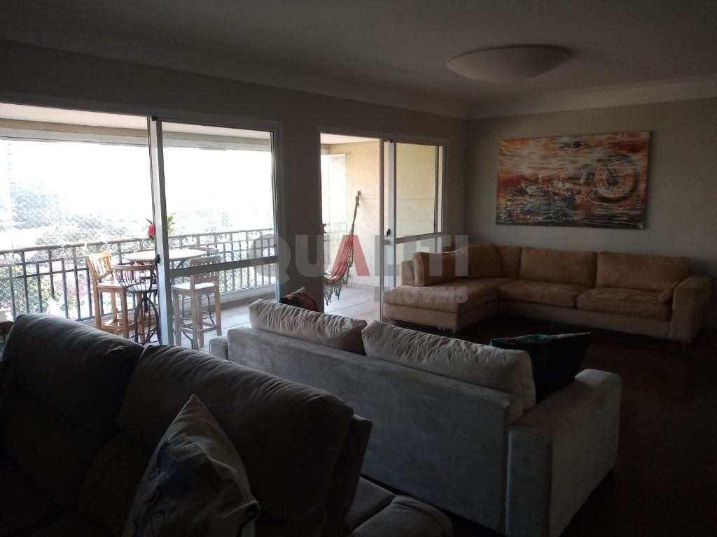 Apartamento para locação e Venda no Brooklin em Edifício Moderno com 172 m², 3 suítes, terraço, andar alto, 3 vagas e lazer completo