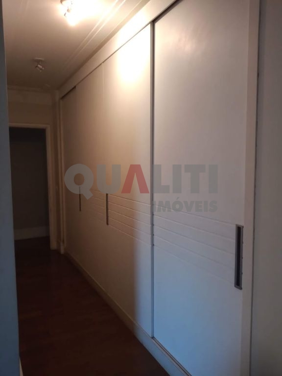 Apartamento para locação e Venda no Brooklin em Edifício Moderno com 172 m², 3 suítes, terraço, andar alto, 3 vagas e lazer completo