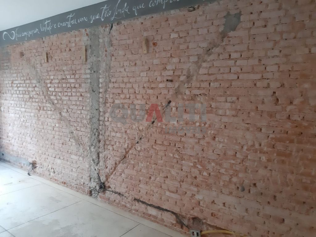 Casa sobrado Comercial para Locação 350 m², 4 quartos, 2 suítes, 2 cozinhas, 3 vagas no Itaim Bibi