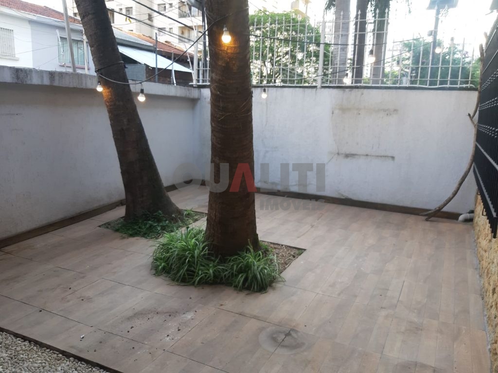 Casa sobrado Comercial para Locação 350 m², 4 quartos, 2 suítes, 2 cozinhas, 3 vagas no Itaim Bibi