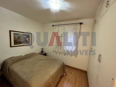 Apartamento de 1 dormitório reformado para venda em Moema próximo do Parque Ibirapuera.