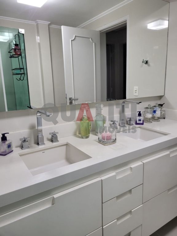 Apartamento para Locação e Venda com 75m², 2 quartos, 1 vaga, em Moema
