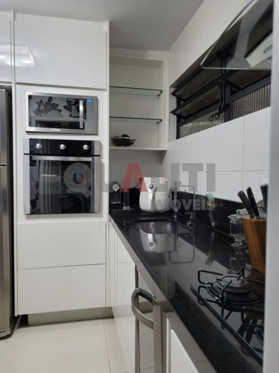 Apartamento para Locação e Venda com 75m², 2 quartos, 1 vaga, em Moema